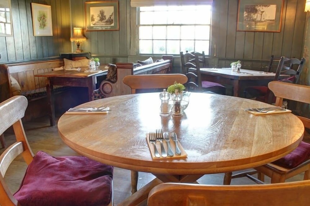 The Tollgate Inn 14/35