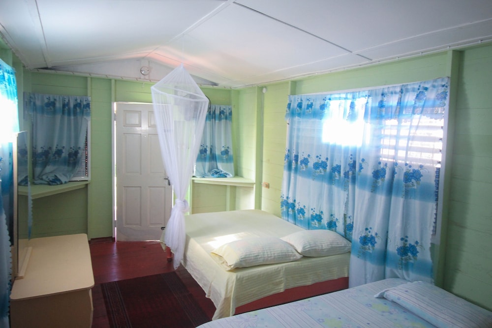 Beach Road Cottages At Jah Bs 14/29