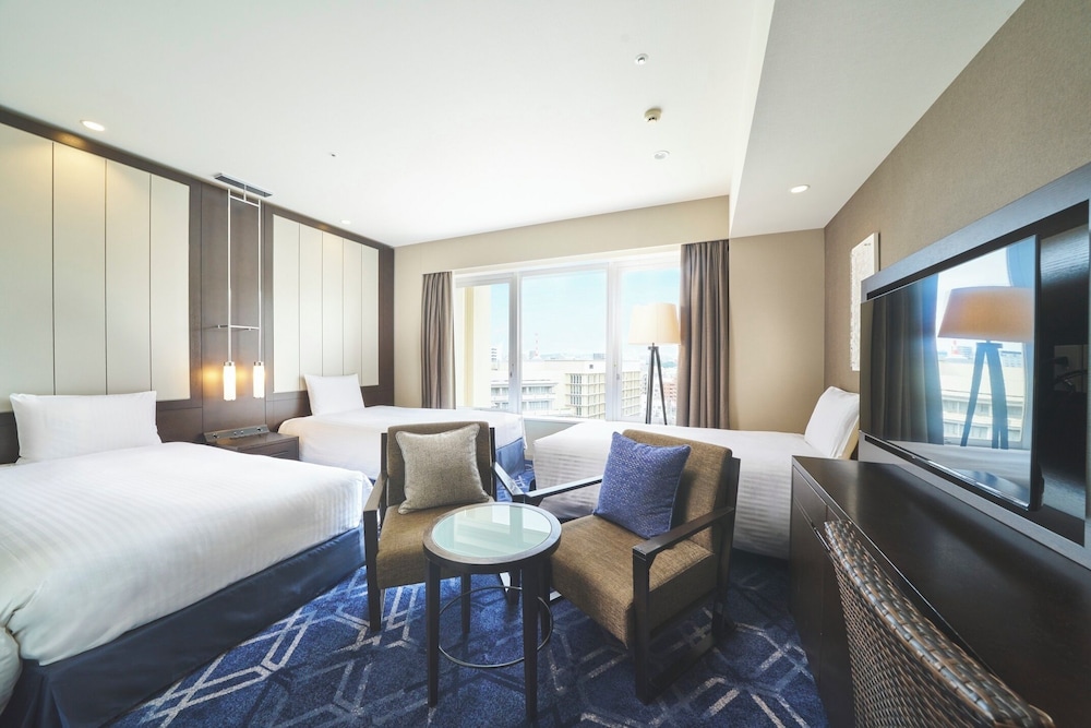 Renovated, Twin Beds, with Extra Bed, City View