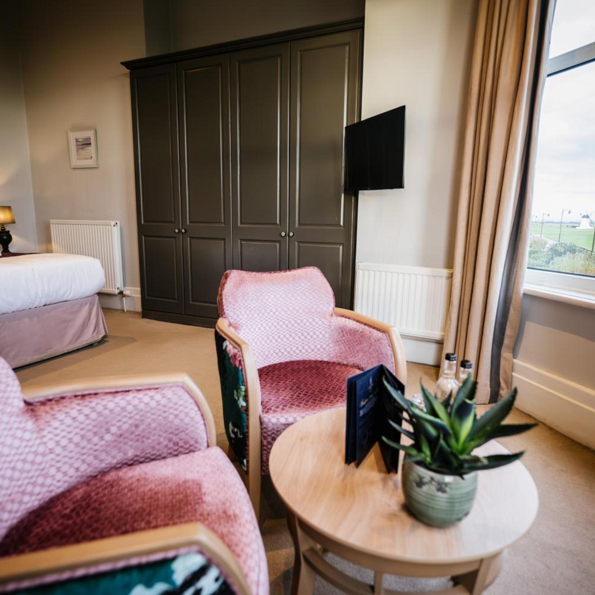 Clifton Arms Hotel 37/58