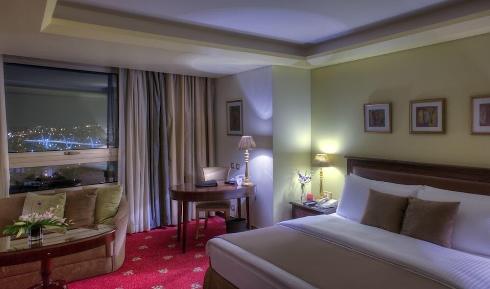 Le Royal Amman 21/75