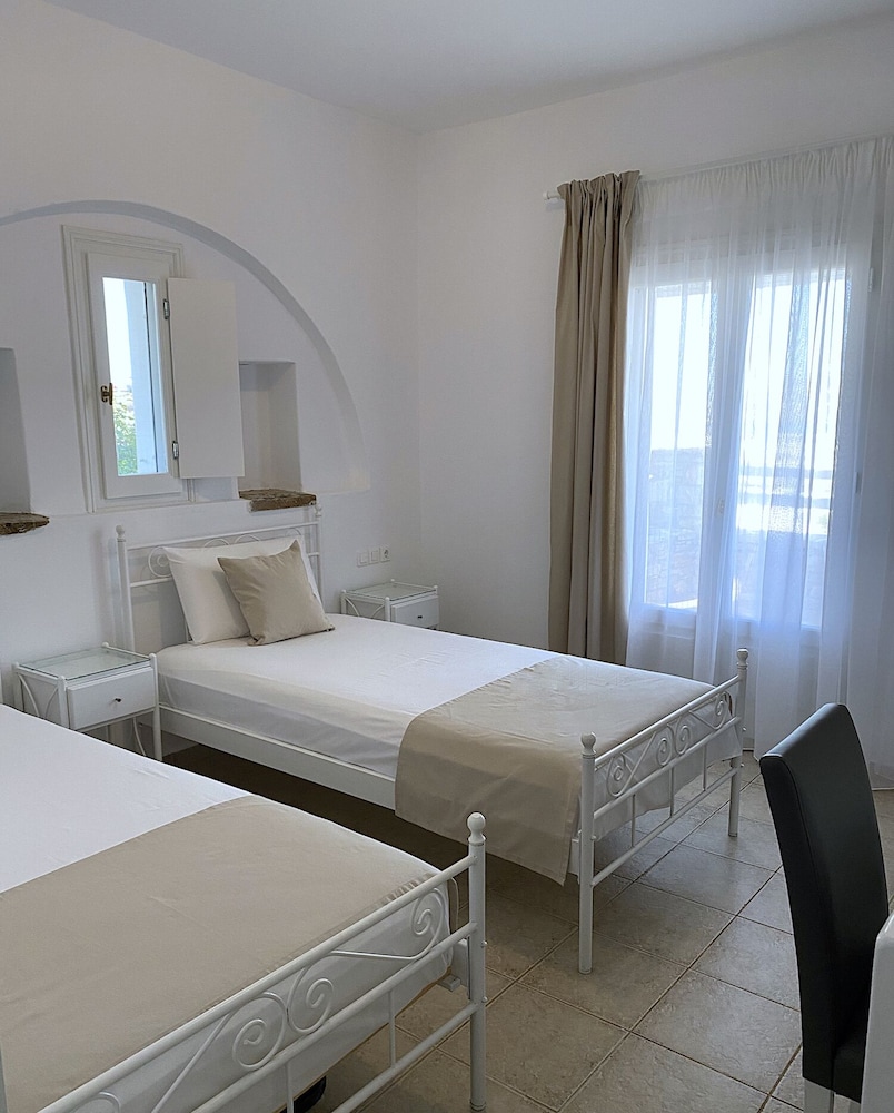 Antiparos View 7/50