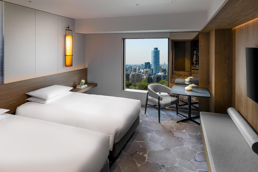 DELUXE, TWIN BEDS, PARK VIEW
