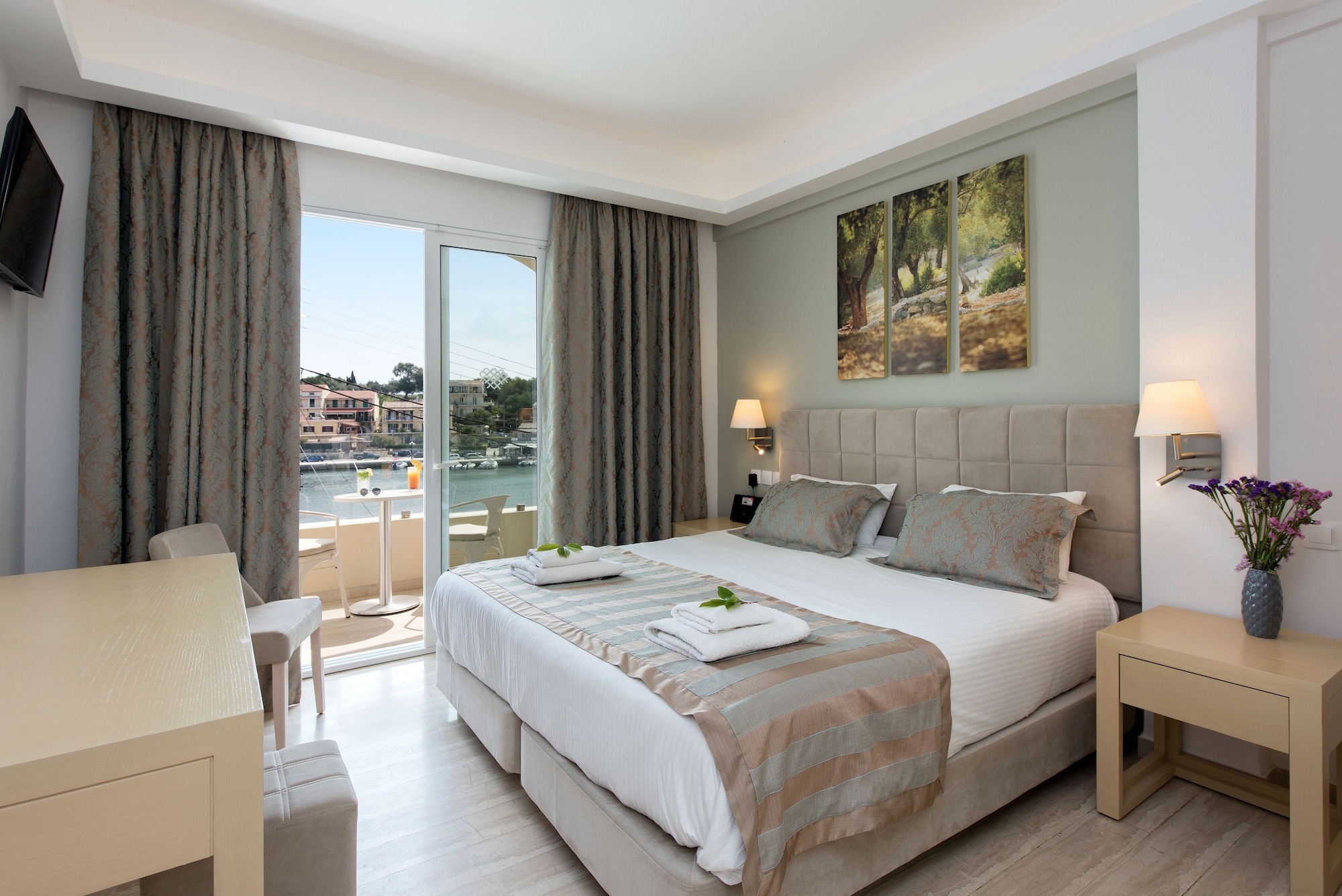 ROOM, DOUBLE BED, SEA VIEW