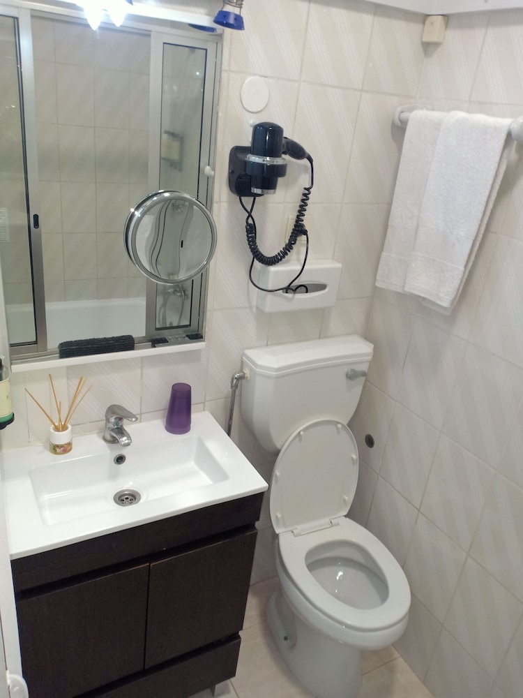 RESIDENCIAL FARIA GUIMARAES 64/68