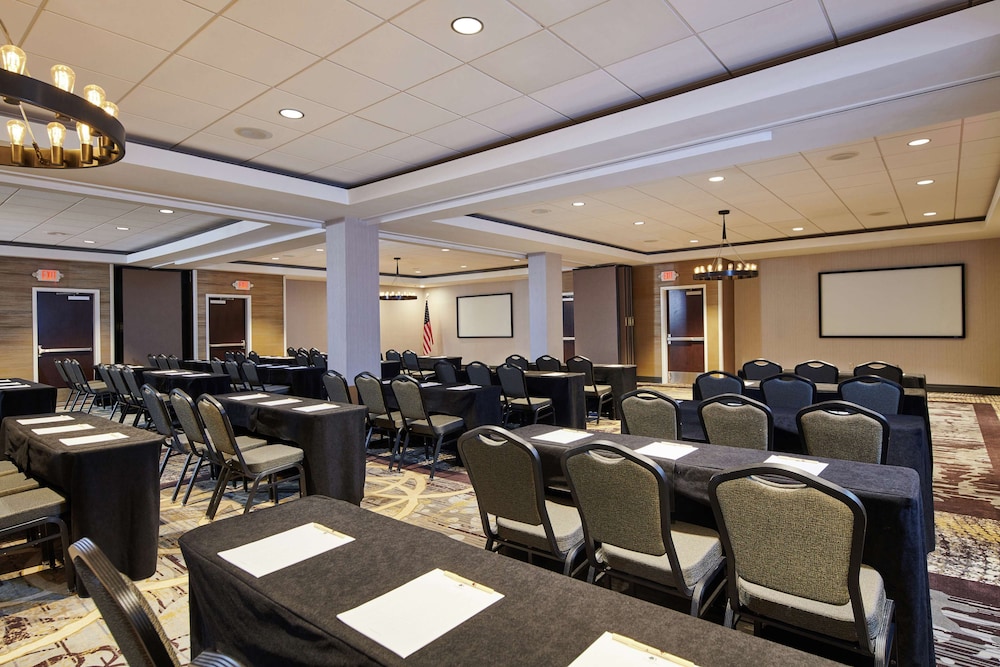 Doubletree By Hilton Raleigh Crabtree Valley 47/48