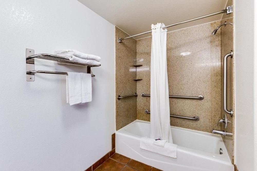 Motel6 San Jose, CA - Convention Center 57/60