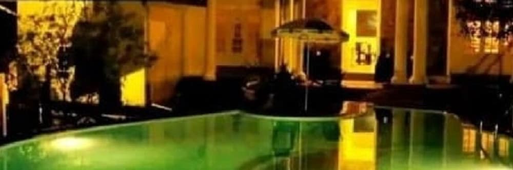 Layathraa Hotel And Restaurant 58/62