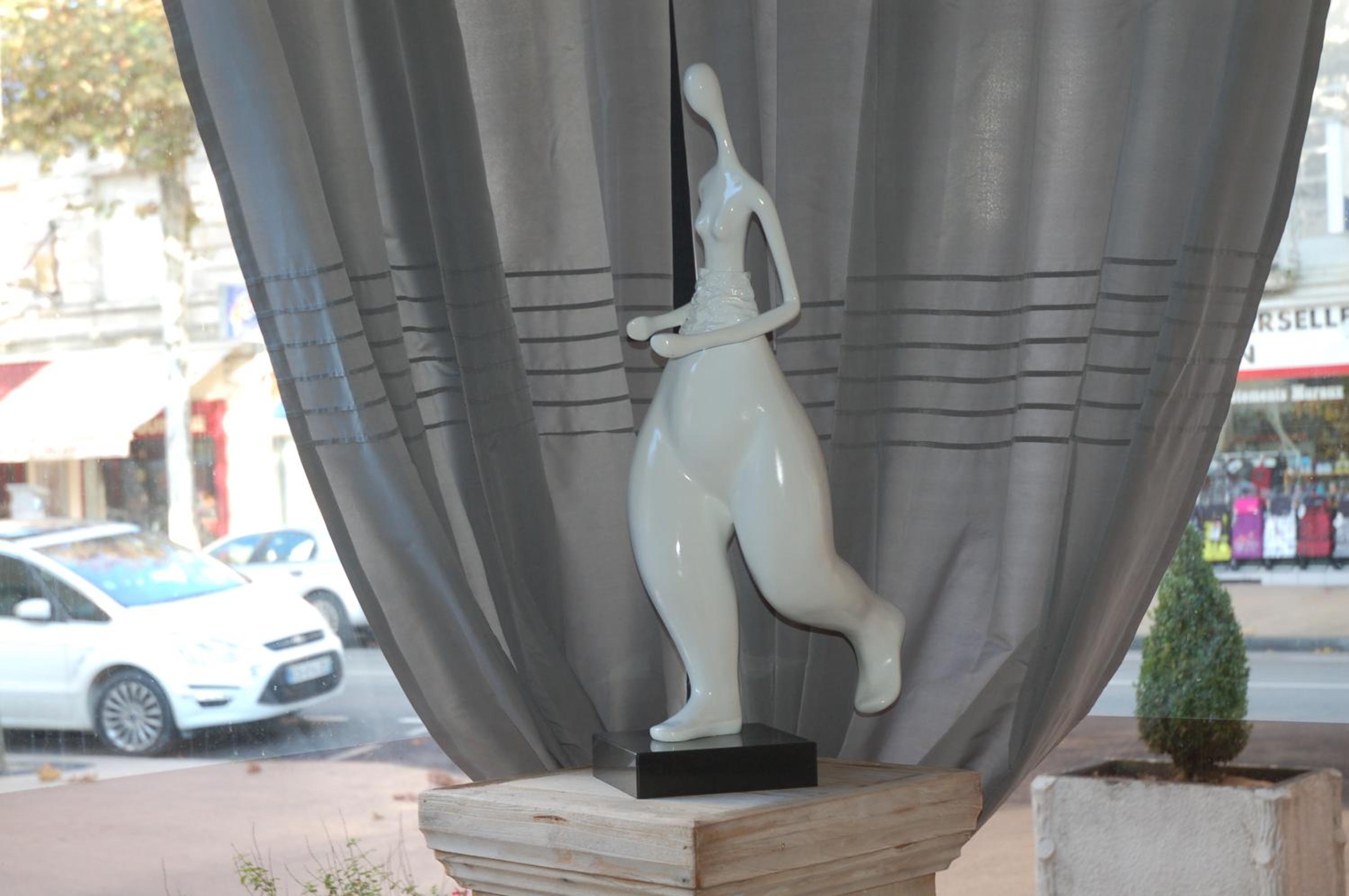 HOTEL DE L'AVENUE 4/57