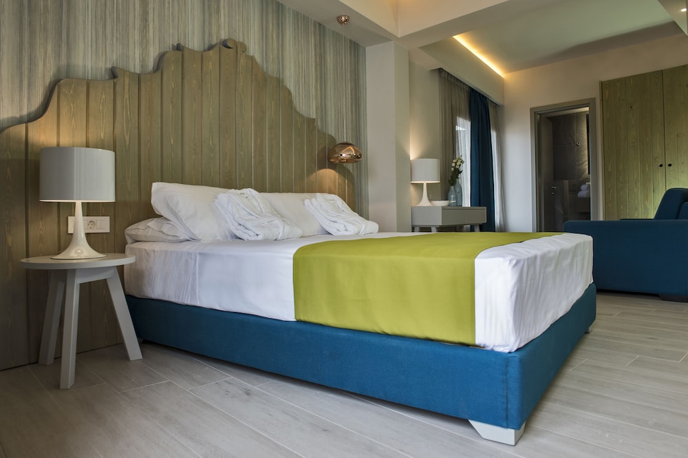 Elia Bettolo Hotel 16/69