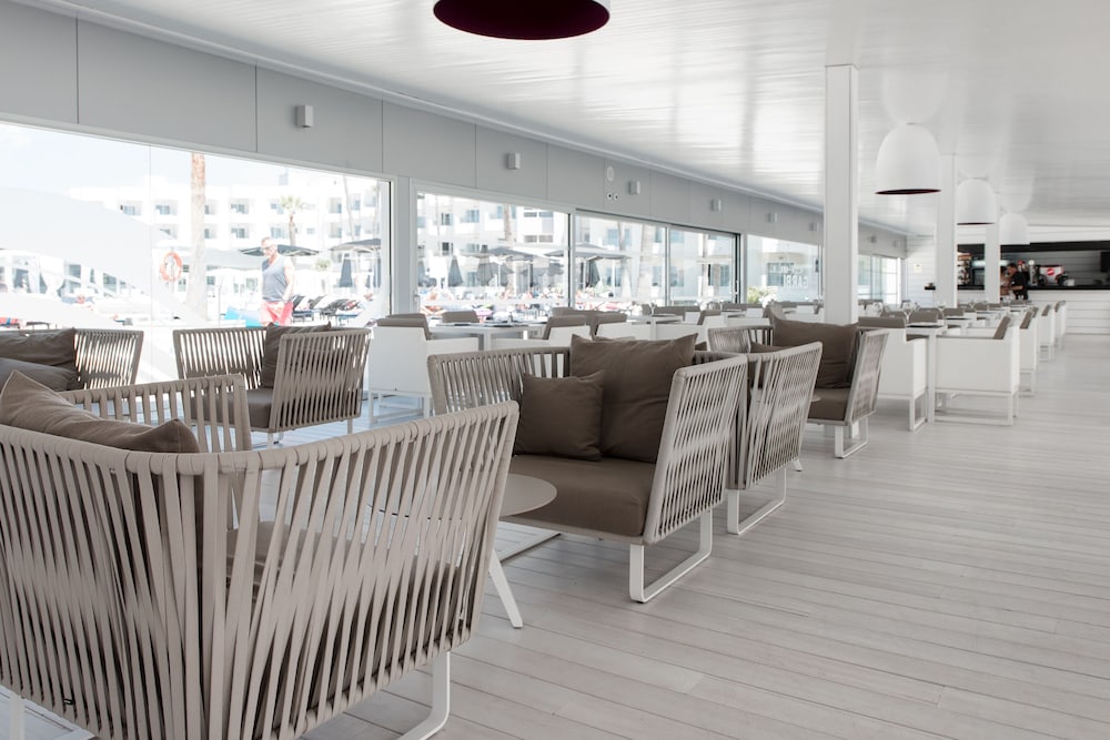 Hotel Garbi Ibiza & Spa 26/39