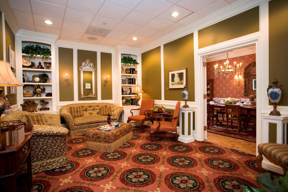 Hotel Roanoke Conference Ctr Curio Collection By Hilton 32/58