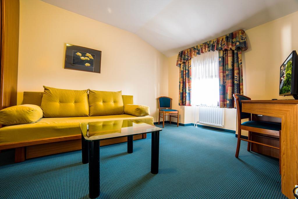 Hotel Sabotin 25/35