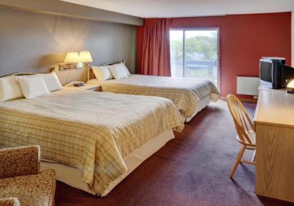 Lakeview Gimli Resort 6/36