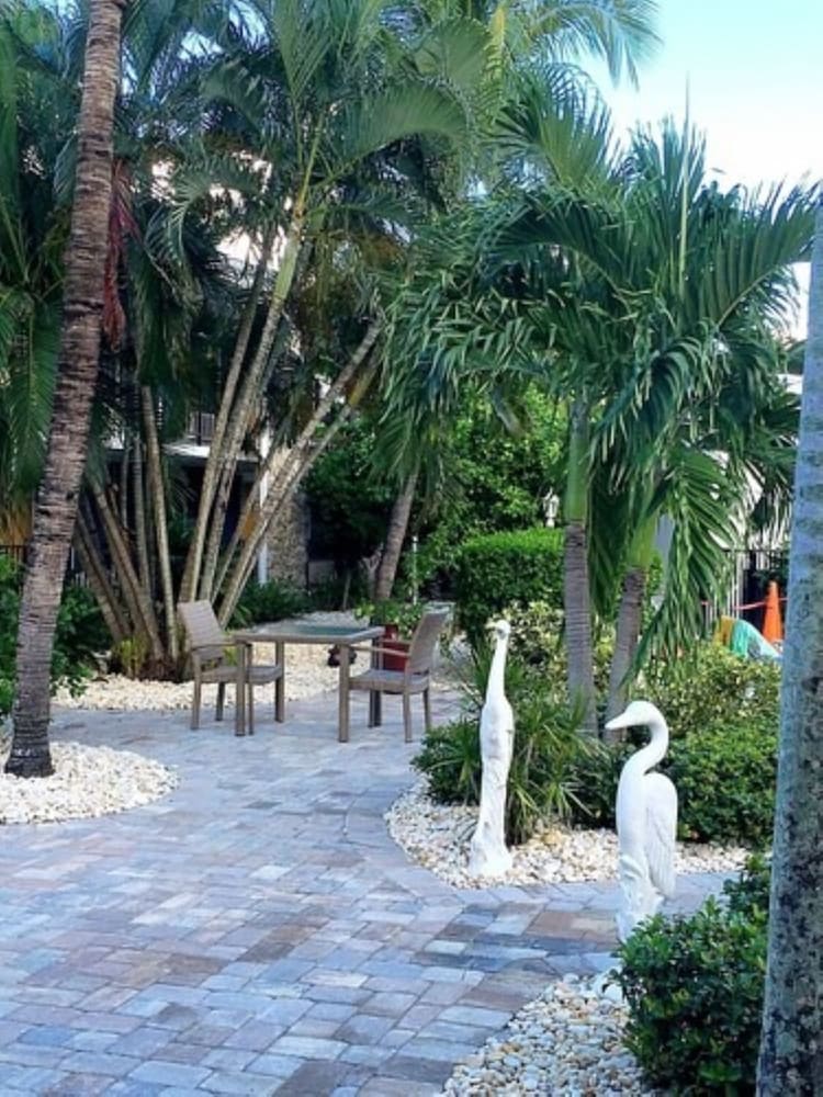 Dolphin Key Resort 36/50