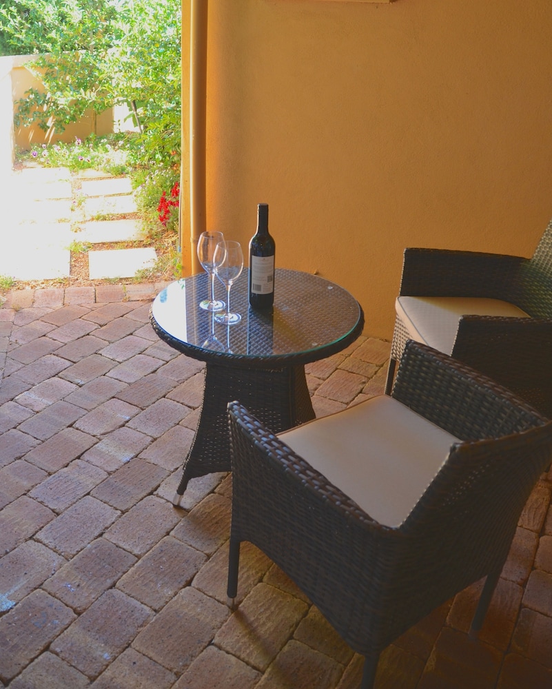 Vintages Accommodation 27/66