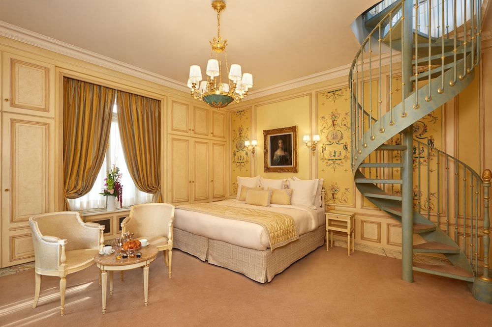 HOTEL RAPHAEL 20/80