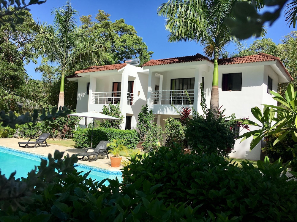 Coral Blanco Hotel 66/73