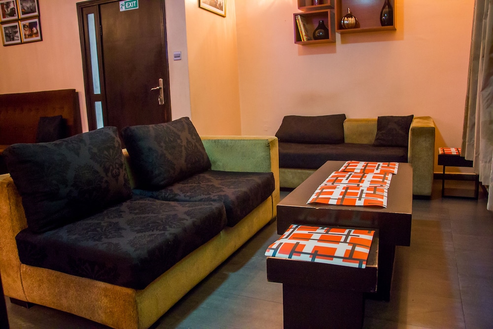 Precinct Comfort Services Ikoyi 12/25