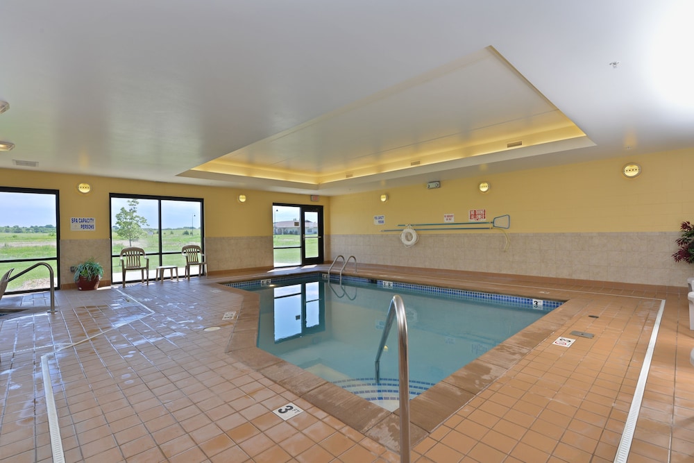 Holiday Inn Express Rochester South Mayo Area 26/43