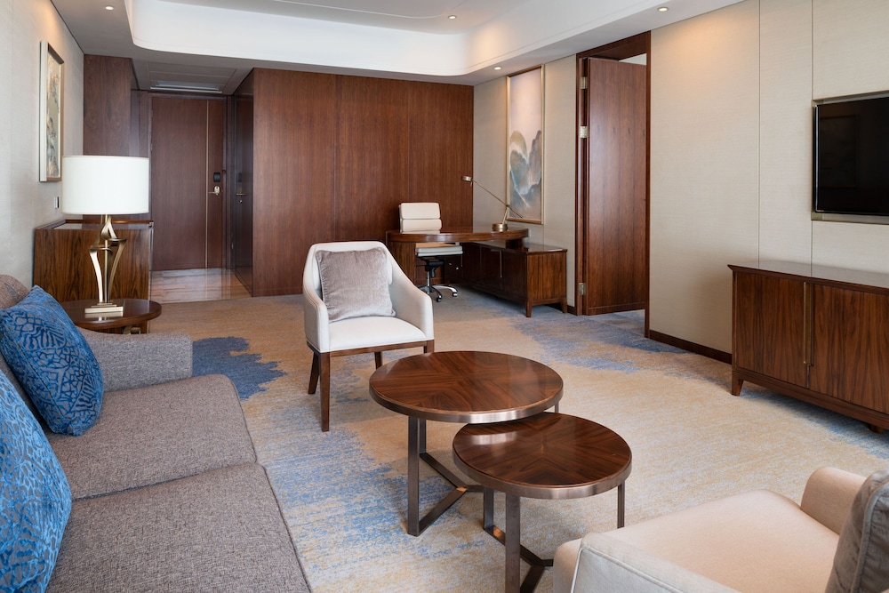 Sheraton Zhanjiang Hotel 27/48
