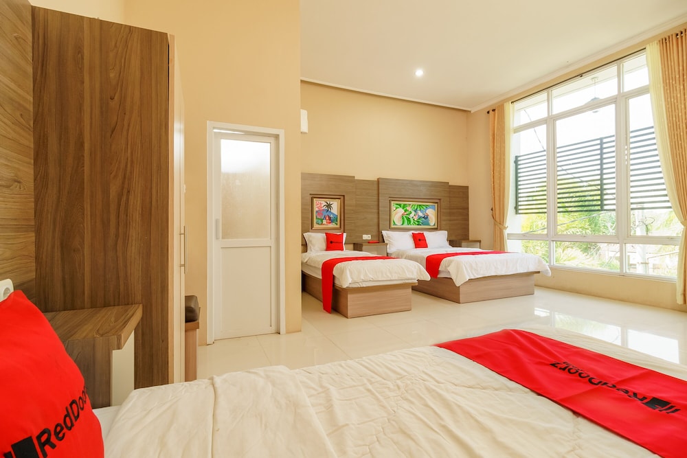 RedDoorz Resort Premium @ Sangkan Hurip Kuningan 24/49