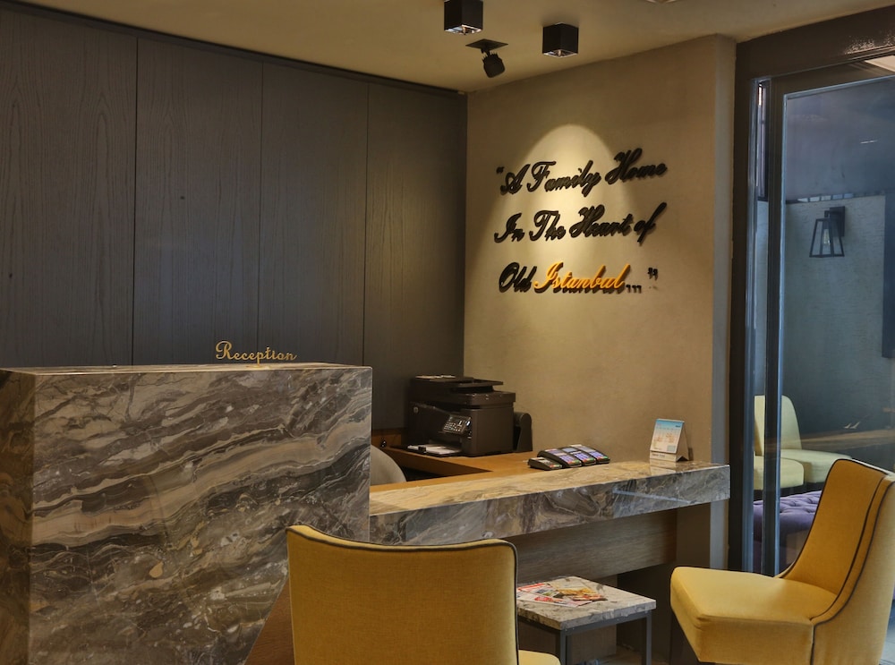 Hotel Seraglio 59/70