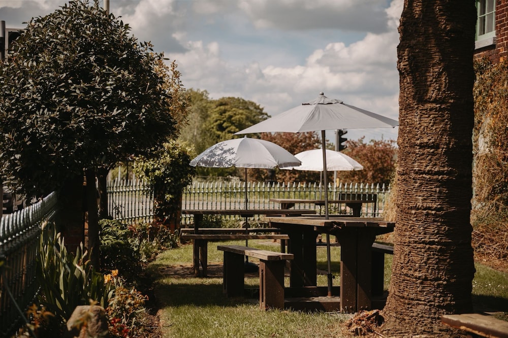 The Old Orleton Inn 38/43