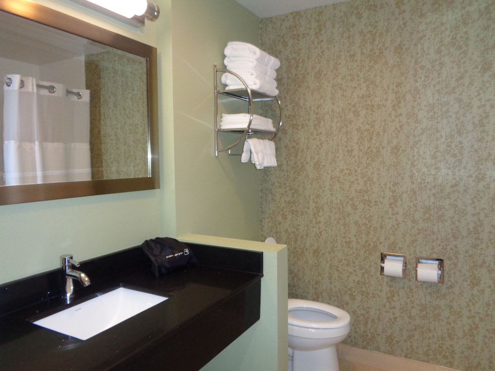 Baymont Inn And Suites Kingston Plymouth Bay 32/42