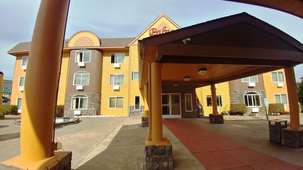 Palace Inn Suites Lincoln City 1/38