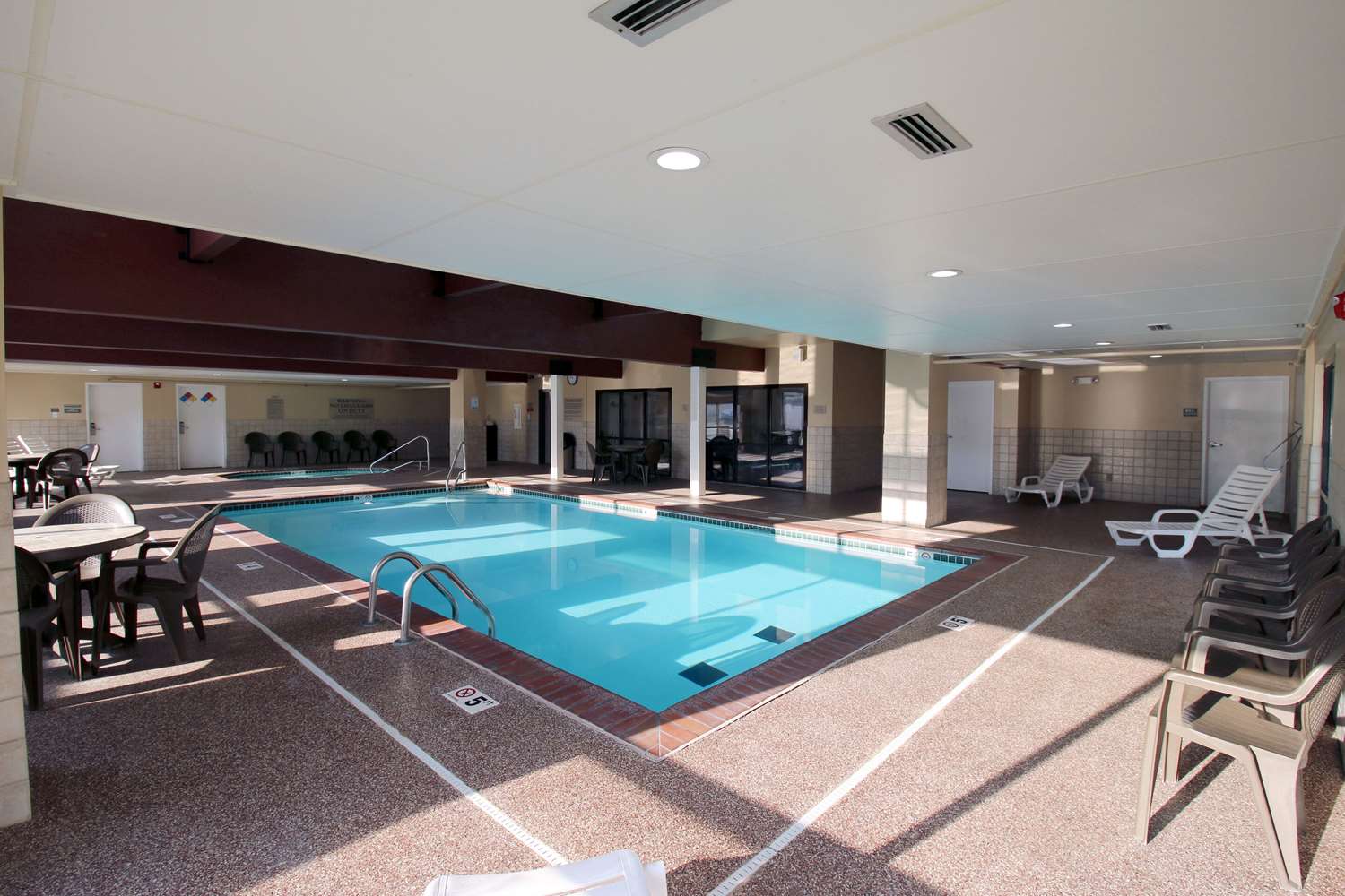 Country Inn and Suites by Radisson Council Bluffs IA 11/30