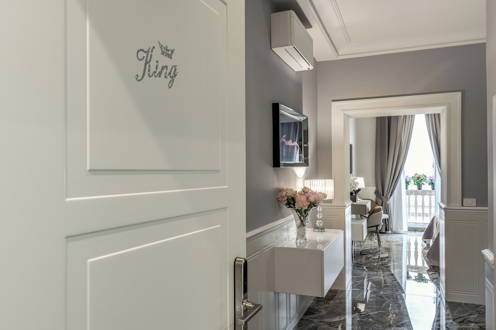 Rome 55 Piazza Di Spagna Luxury Rooms 18/50