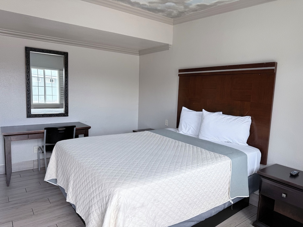 Town House Motel 10/48