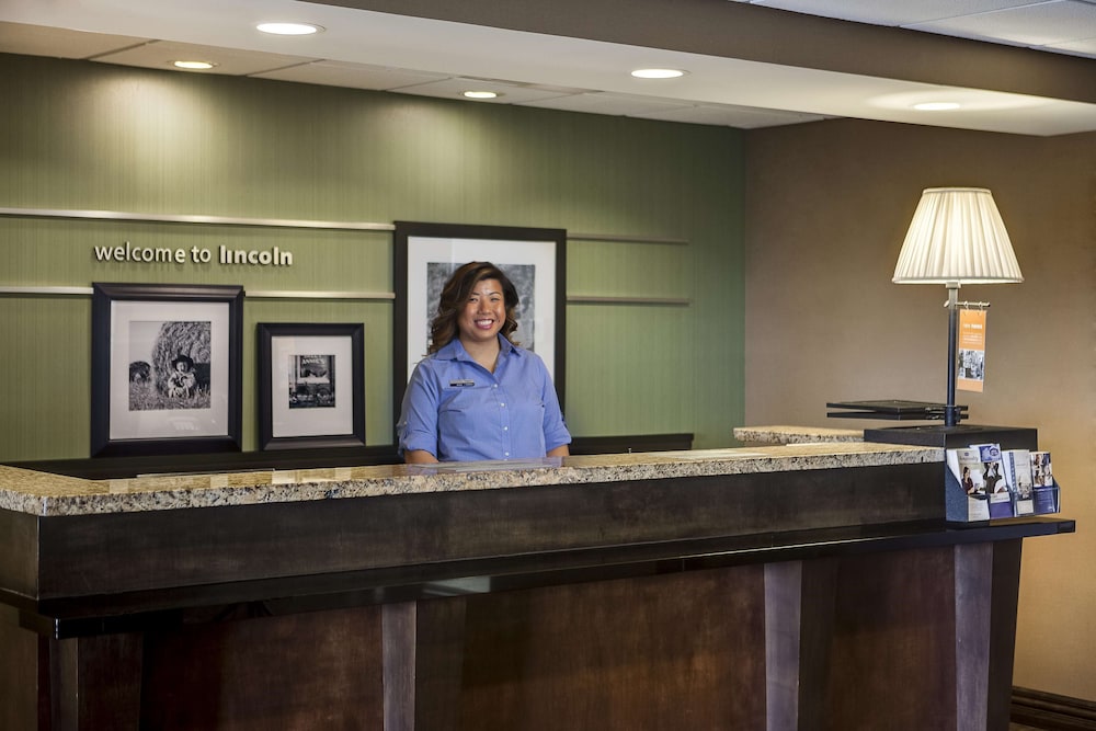 Hampton Inn & Suites Lincoln - North East I-80 10/71