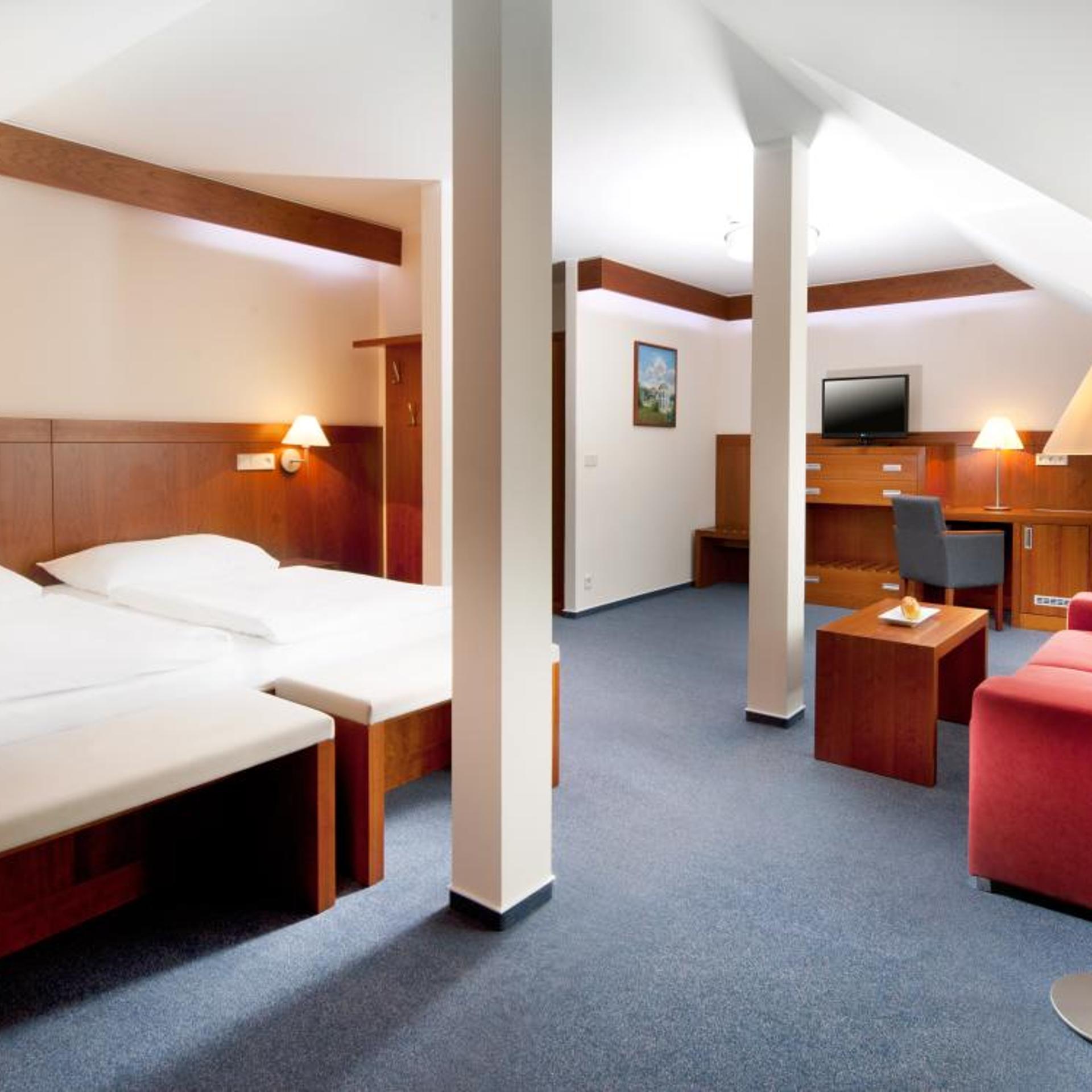 Hotel Reza 33/72