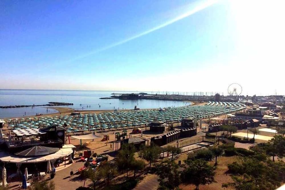 Hotel Paloma Rimini 34/46