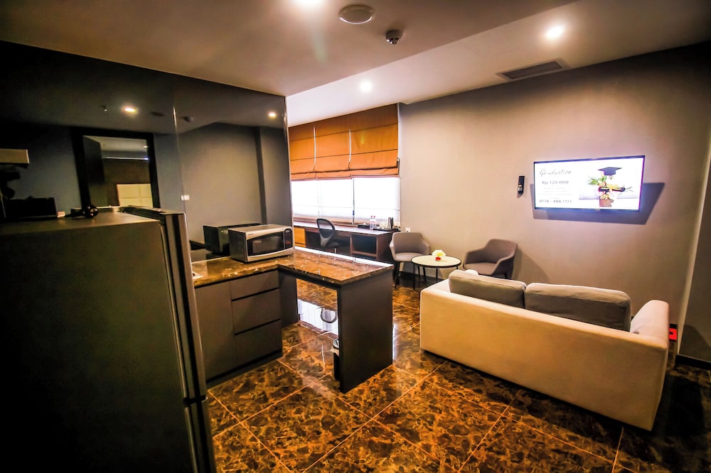 Asialink Hotel By Prasanthi 32/50