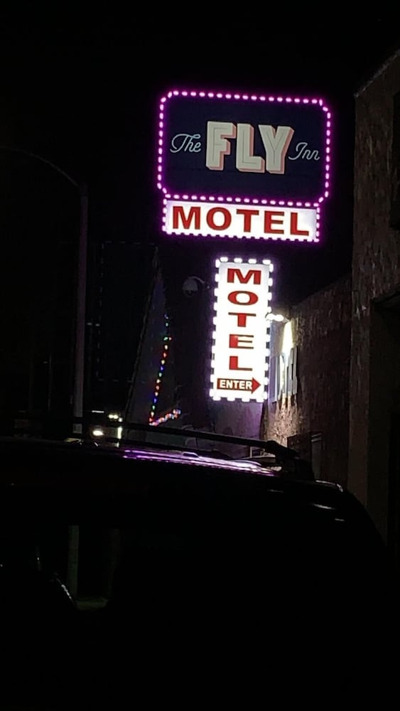 The Fly Inn 14/52