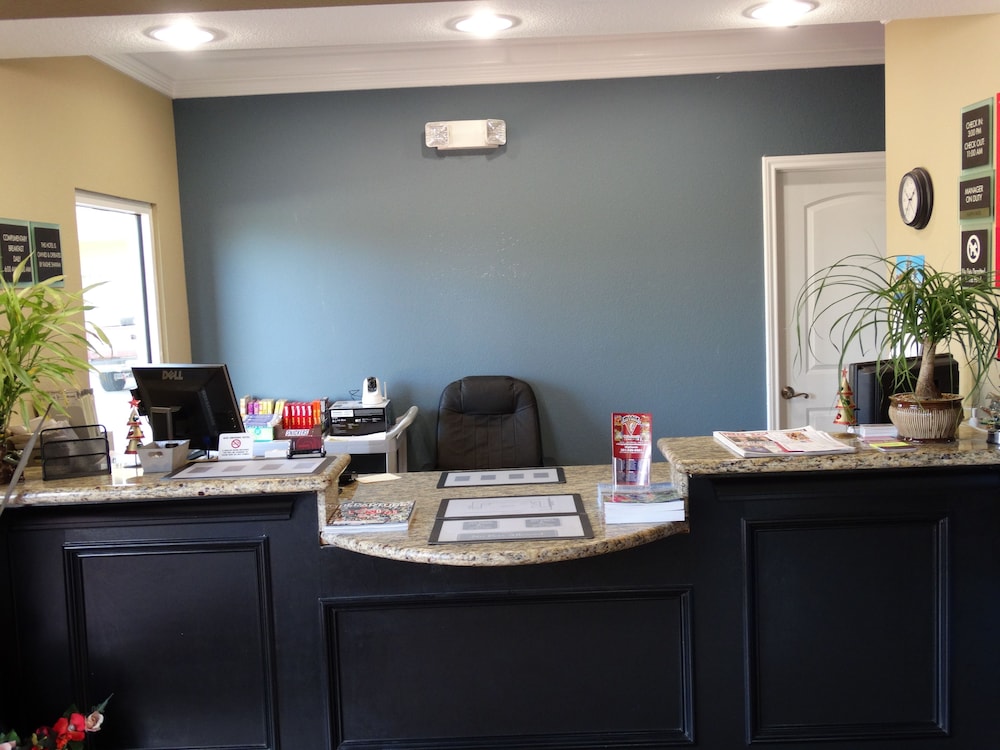 Regency Inn & Suites Baytown 41/62