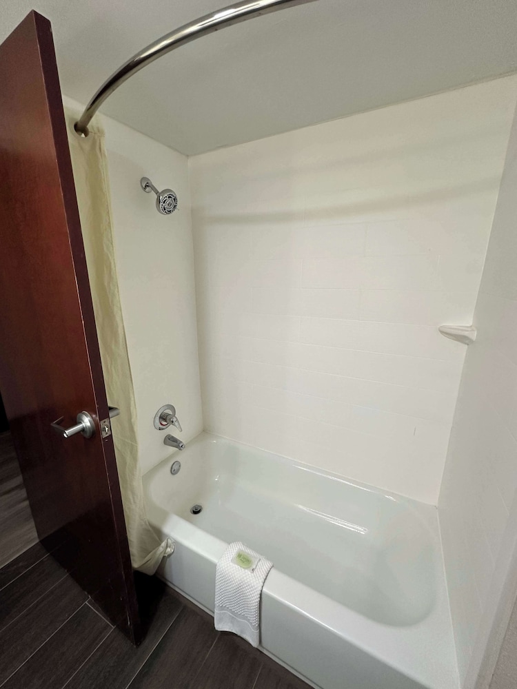 Sleep Inn & Suites Pineville - Alexandria 65/65