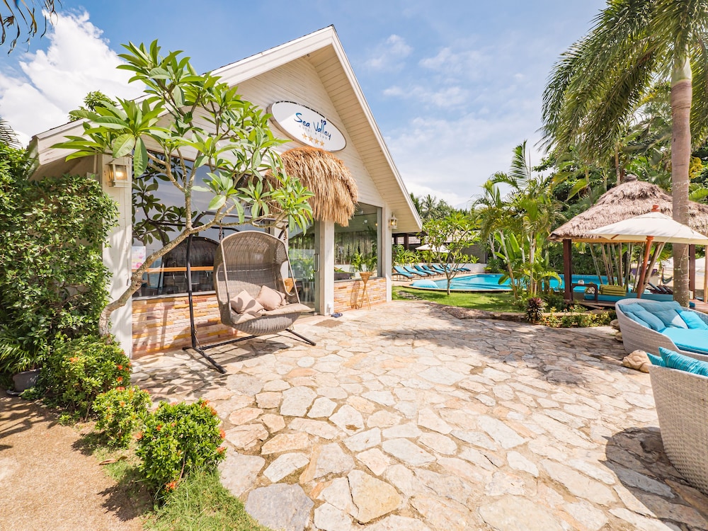 Sea Valley Hotel and Spa 65/73