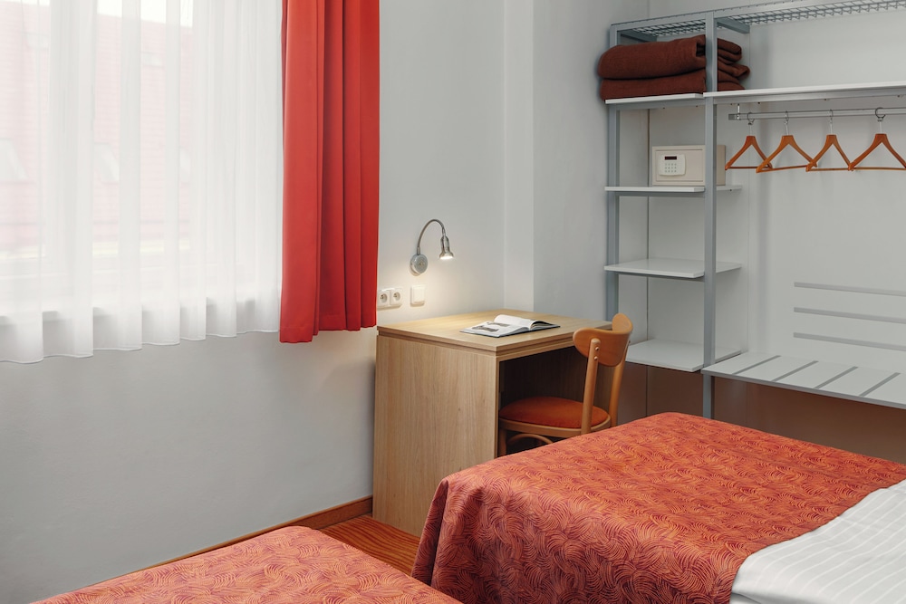 Ambiance Hotel 34/50