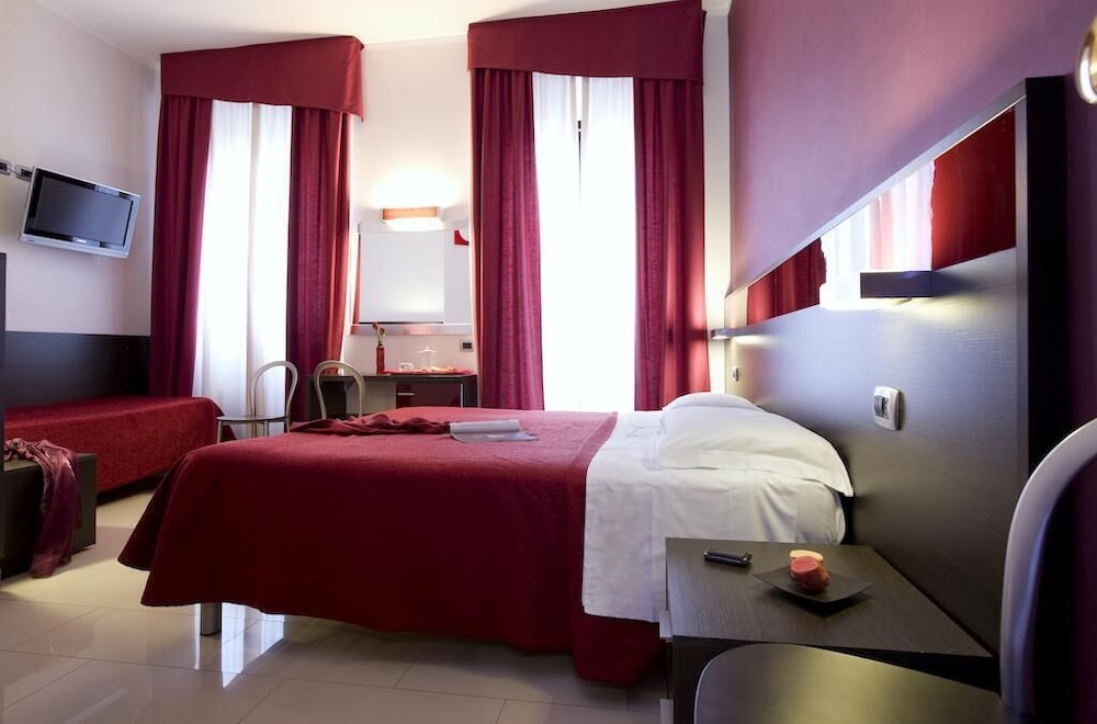 HOTEL IDEALE 20/44