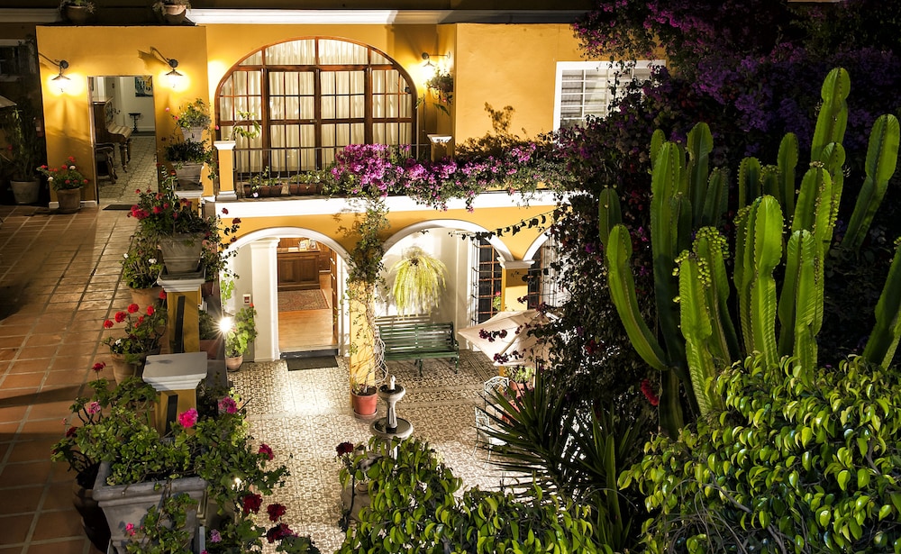 LA HOSTERIA 43/47