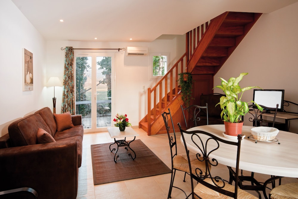 Residence Lagrange Vacances L Oustau de Sorgue 32/64