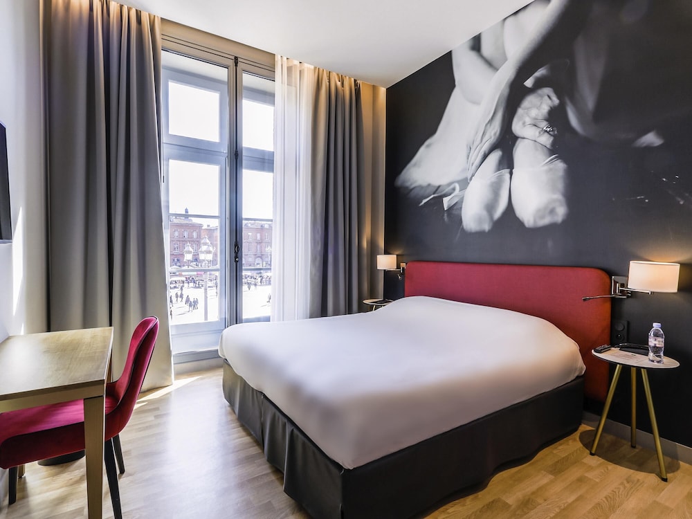 Privilege, Double Bed