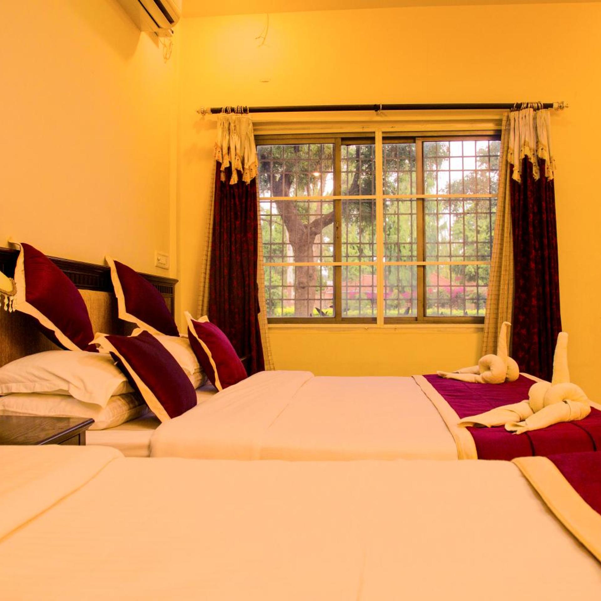 Kstdc Hotel Mayura Chalukya Badami 16/50