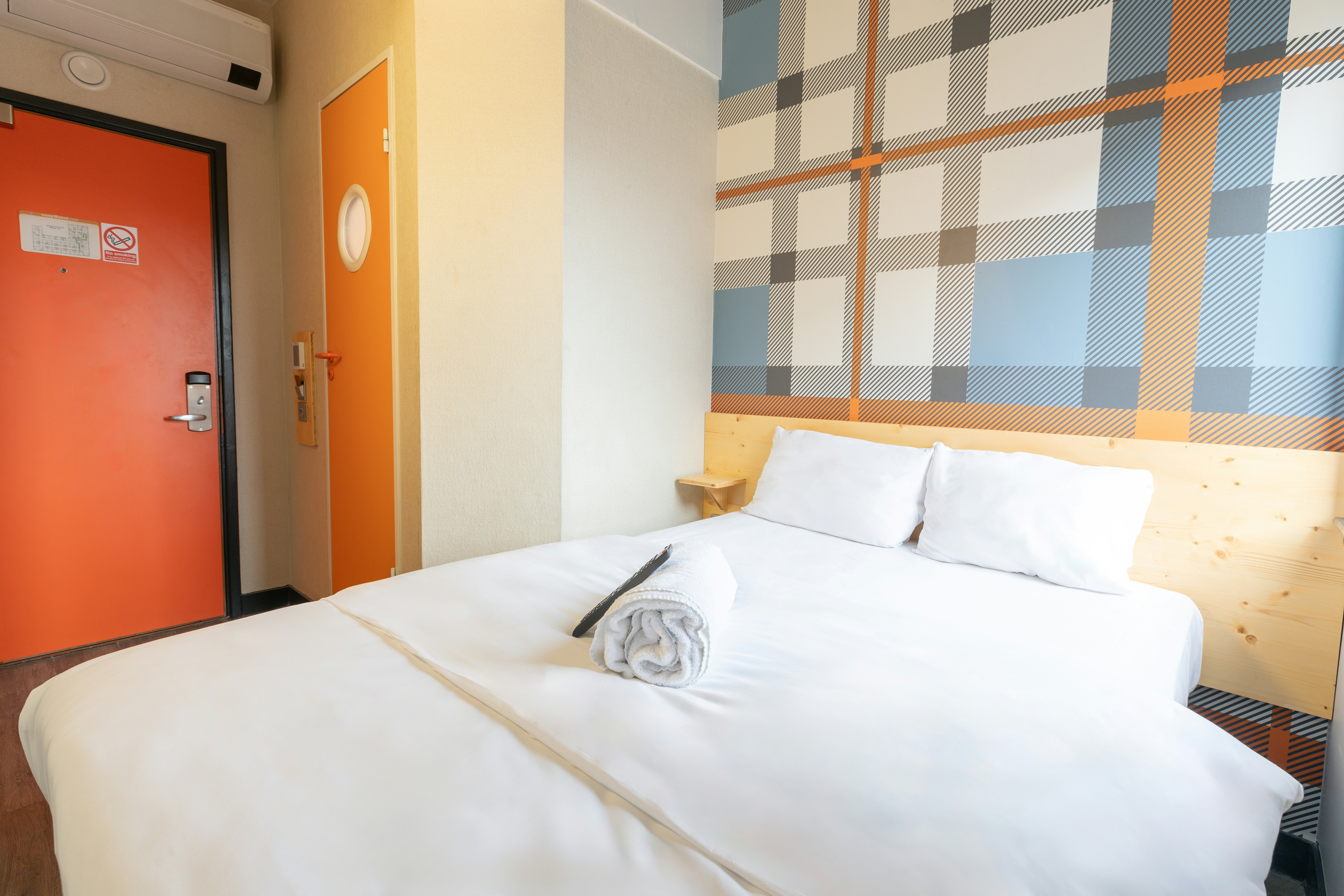 easyHotel Glasgow City 5/19