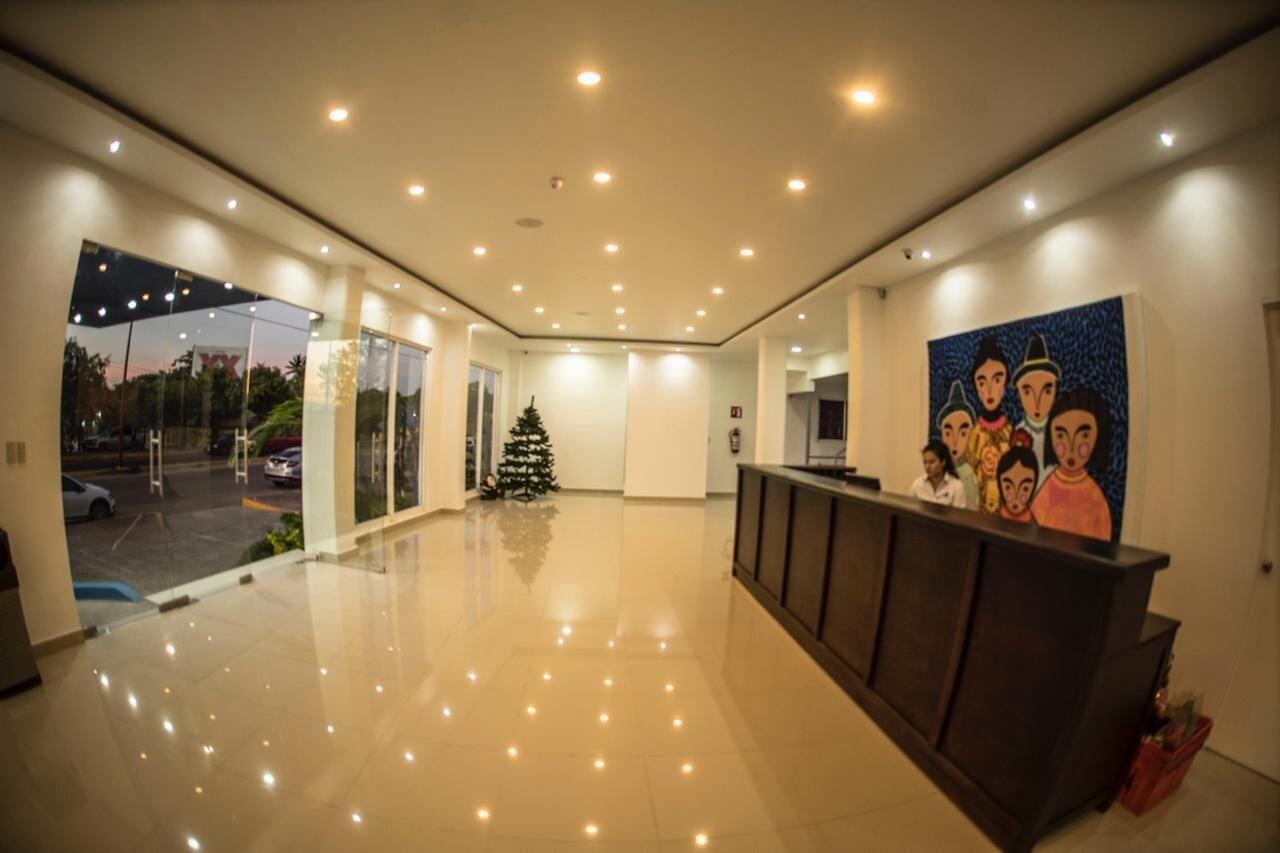 Hotel Santa Cruz Juchitan 13/32
