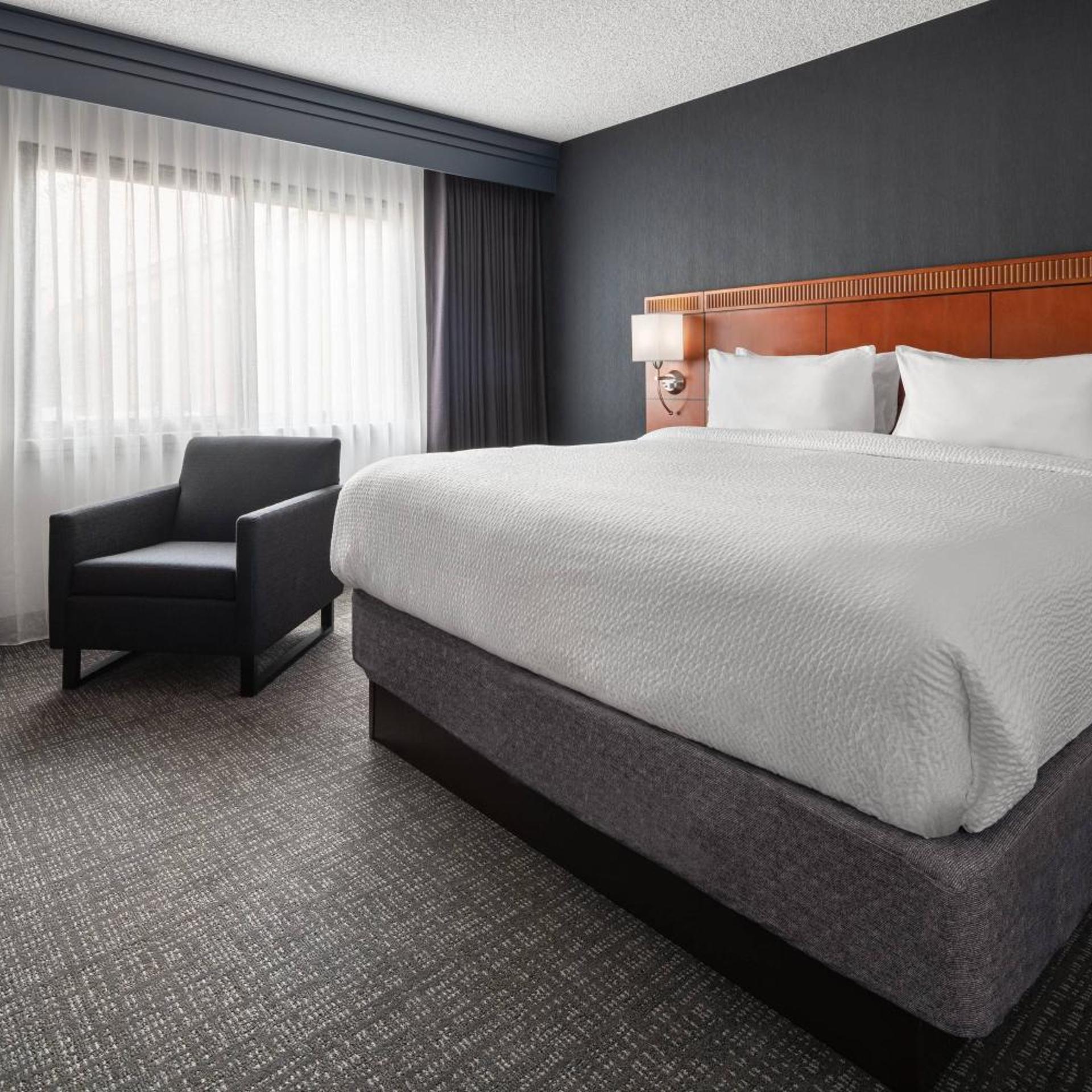 Suite, King Bed